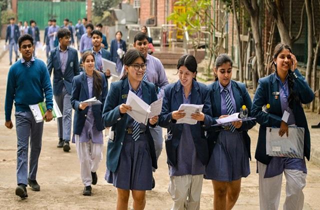 खुलने वाली है CBSE की री-इवैल्यूएशन विंडो,  इस तरह अपनी आंसर शीट देख सकते हैं Students