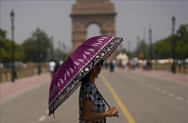 दिल्ली में गर्मी ने तोड़ दिया 14 साल का रिकॉर्ड, 2 जून तक नहीं सुधरेंगे हालात
