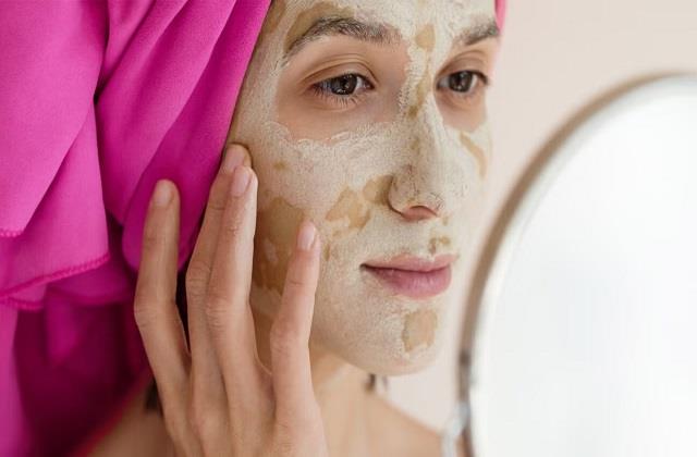 चेहरे पर Multani Mitti लगाते समय भूलकर भी न करें ये गलतियां!