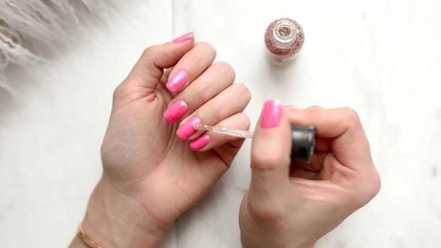 Nail Polish से भी हो सकता है Cancer, जानिए Experts क्या कहते हैं