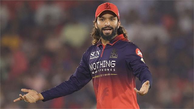 IPL 2026 : पंजाब किंग्स के खिलाफ मैच में क्यों बाहर हुए RCB के कप्तान ...