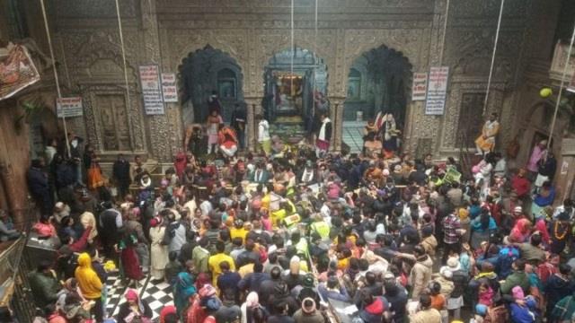 वृंदावन के बांके बिहारी मंदिर में भक्तों द्वारा चढ़ाए गए सोने-चांदी के गहनों का तैयार होगा Record, बैंक में होंगे शिफ्ट