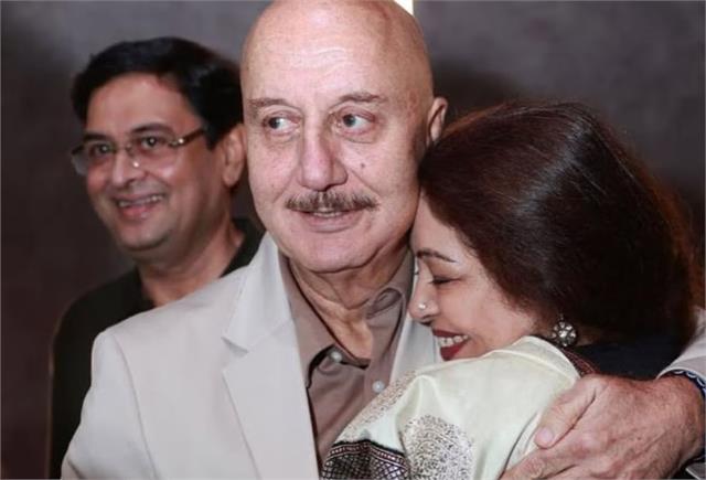 Anupam Kher ने सुनाया दिलचस्प किस्सा, गर्लफ्रेंड के लव लेटर्स आते थे किरण खेर के घर