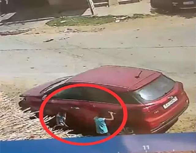 खेलते- खेलते कार में बंद होने से दाे सगी बहनों की गई जान, मां की पहले ही हो चुकी है मौत