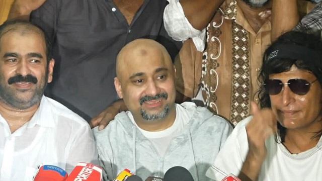 20 साल बाद सऊदी जेल से केरल लौटे अब्दुल रहीम, मां से मिलते ही छलक पड़े आंसू