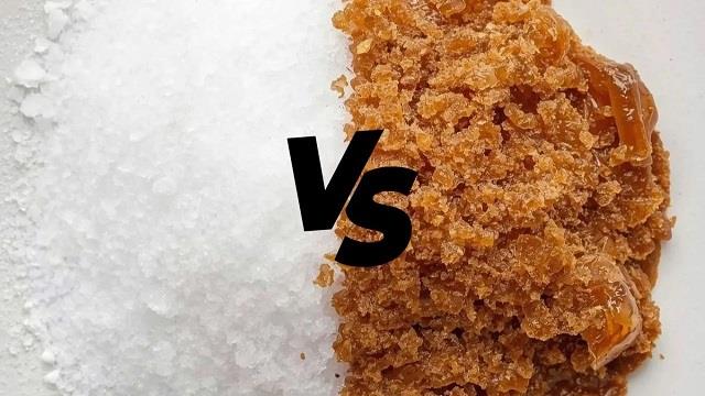 Jaggery Vs Sugar: गुड़ या शक्कर, किससे ज्यादा बढ़ता है ब्लड शुगर