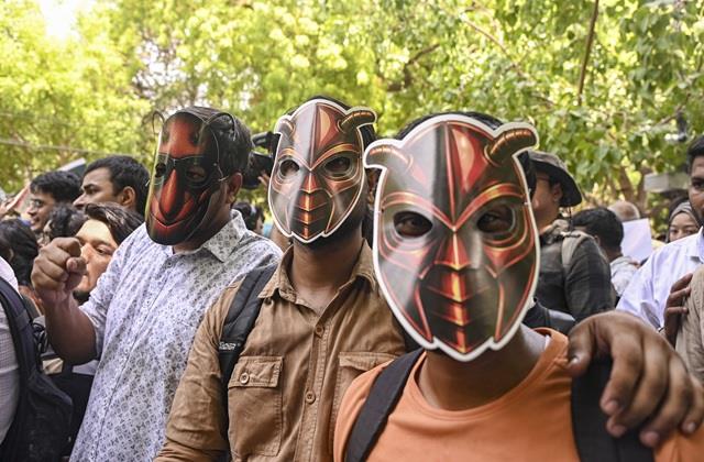 देश का पहला Gen Z आंदोलन, जंतर मंतर पर कॉकरोच जनता पार्टी का प्रदर्शन शुरू