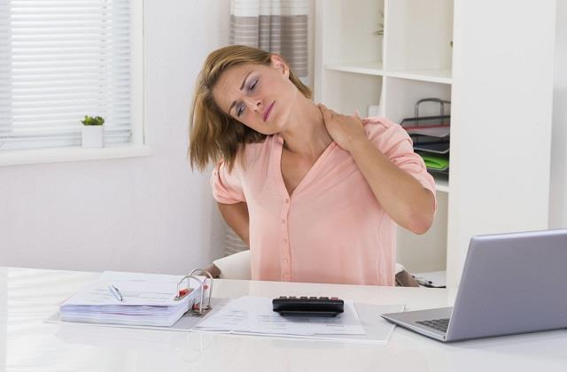 Cervical की Problem से राहत पाने के लिए करे ये उपाय, जल्द गायब होगा दर्द