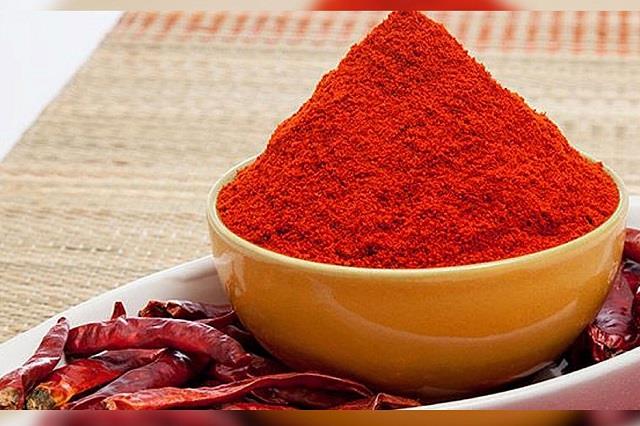 हरी मिर्च से घर पर बनाएं लाल मिर्च पाउडर, मिलेगा जबरदस्त स्वाद और रंग
