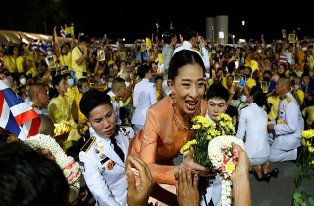 47 साल की उम्र में Sleeping Princess का निधन, 3 साल से कोमा में थी Thailand की खूबसूरत राजकुमारी