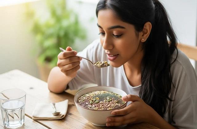 छोटे से बीज में छिपा है सेहत का खजाना, 6 विटामिन से भरपूर है ये सुपरफूड