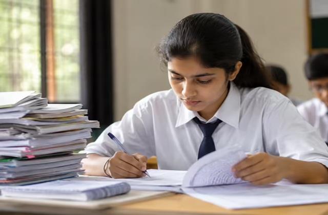 लाखों छात्राें का फिर टूटा दिल, CBSE री-इवैल्यूएशन पोर्टल अभी तक नहीं हुआ Live