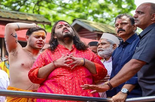 Anant Ambani ने मां Kamakhya मंदिर में दी कबूतर-बकरे की जीवित बलि, क्या है ये परंपरा?