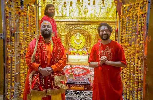 धीरेंद्र शास्त्री के जन्मदिन से पहले बागेश्वर धाम पहुंचे Anant Ambani, वायरल हुई तस्वीरें