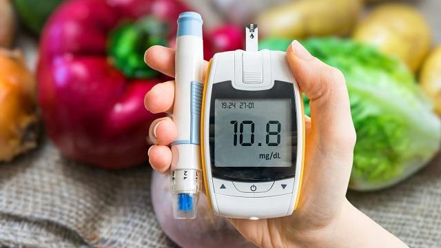 Diabetes Diet: सुबह खाली पेट खाएं ये हेल्दी चीजें,दिनभर रहेगा ब्लड शुगर कंट्रोल