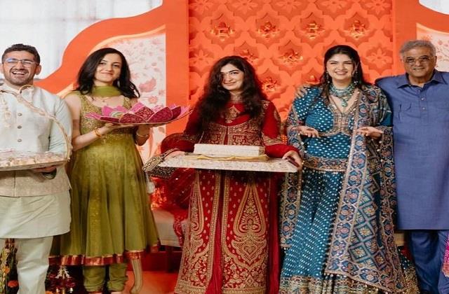 मेहंदी में बेहद खूबसूरत लगीं Anshula Kapoor, जान्हवी-खुशी समेत कपूर बहनों ने बिखेरा ग्लैमर