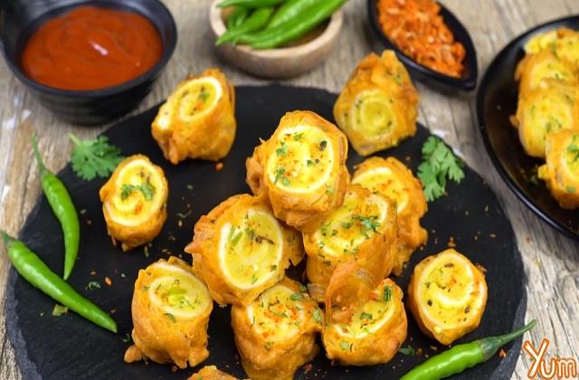 वड़ा अनियन भजिया रोल