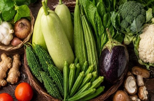बारिश में पेट को हेल्दी रखने के लिए खाएं ये 5 सब्जियां, पाचन रहेगा बेहतर