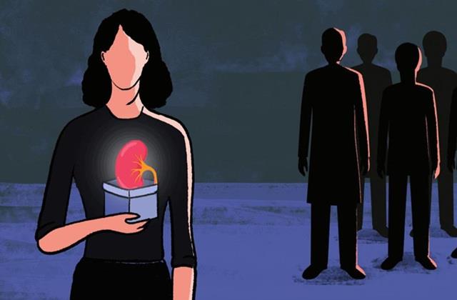 बलिदान देने में भारत की महिलाएं पुरुषों से आगे, कोई पति तो कोई बेटे को दे रही अपने अंग