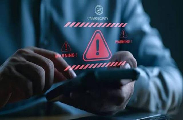 Cyber Alert: एक छोटी-सी लापरवाही पड़ सकती है भारी, इन सेटिंग्स से सुरक्षित रखें अपना फोन