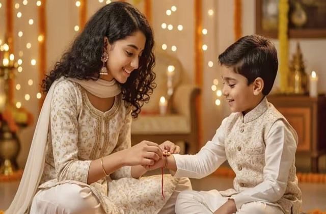 रक्षाबंधन पर राखी बांधते समय कितनी गांठ लगाएं 3 या 5? जानें दोनों का धार्मिक महत्व