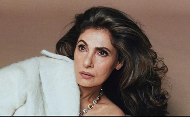 Dimple Kapadia की वो डरावनी रात, बेड के पास बैठी थी आत्मा, करती रहीं बाते फिर...