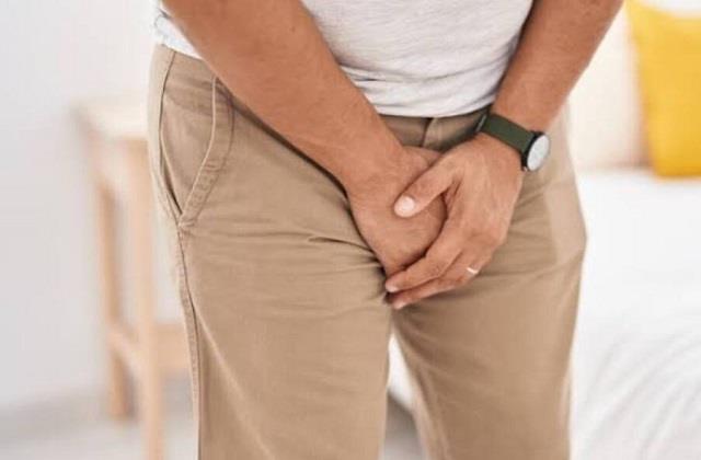क्या महिलाओं की तरह पुरुषों को भी आते हैं Periods? जानें शरीर में क्या होता है बदलाव