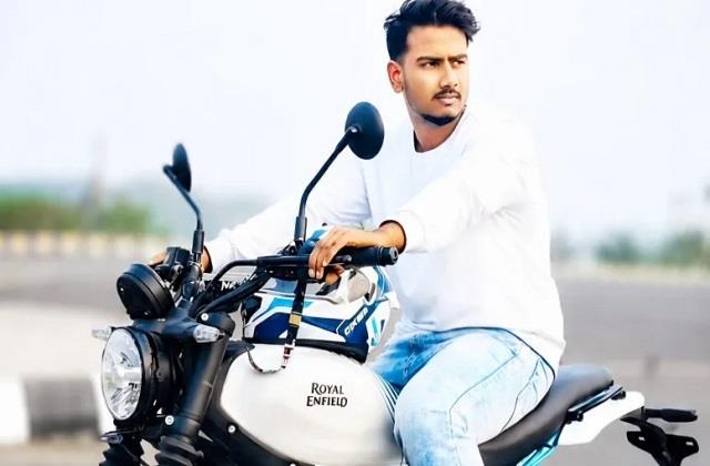 जाने-माने बाइकर की सड़क हादसे में गई जान, जिस बाइक से कमाया नाम वही बनी मौत की वजह
