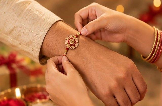 रक्षाबंधन के दिन भूलकर भी न करें ये काम, वरना हो सकती है परेशानी