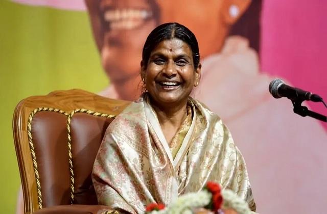 मंगलसूत्र बेचकर बेटी को पढ़ाया, सब्जियां बेचने वाली बेटी बनीं पद्म श्री सम्मानित कैंसर सर्जन