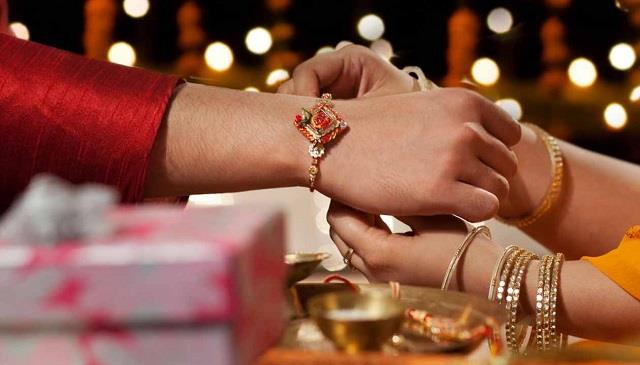 इस रक्षाबंधन सिर्फ राखी और गिफ्ट नहीं, भाई-बहन मिलकर करें ये 5 काम, त्योहार बन जाएगा यादगार