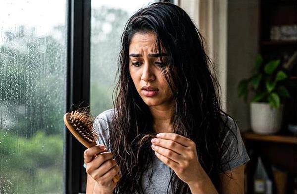 बारिश में भीग गए हैं बाल तो तुरंत करें ये 5 काम, वरना बढ़ सकता है हेयर फॉल