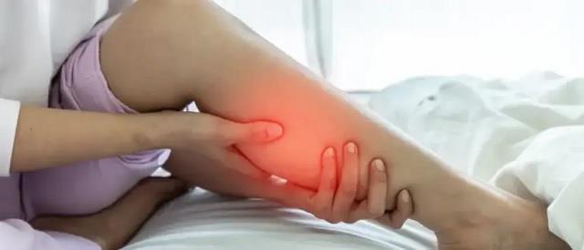न चोट लगी, न ज्यादा चलीं फिर भी पैरों में दर्द? वजह कहीं ये तो नहीं