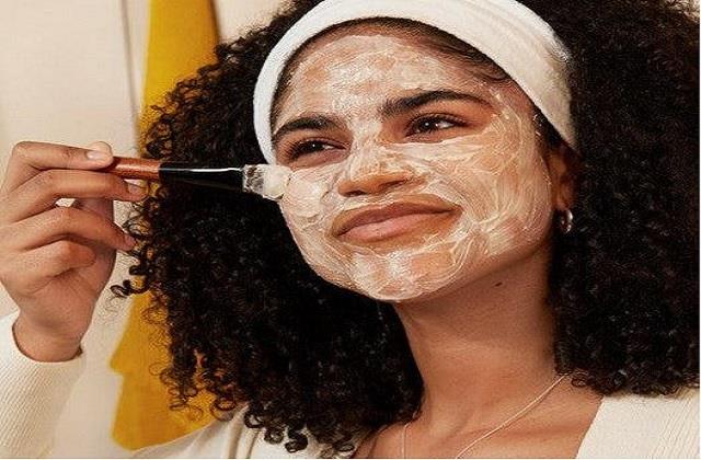 महंगी क्रीम छोड़ें, घर की इन चीजों से पाएं ग्लोइंग स्किन