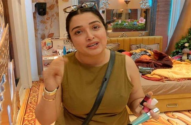 बिग बॉस 20 में टुनटुन से तुलना होने पर भड़की आम्रपाली, बोली- मेरी हुई Body Shaming