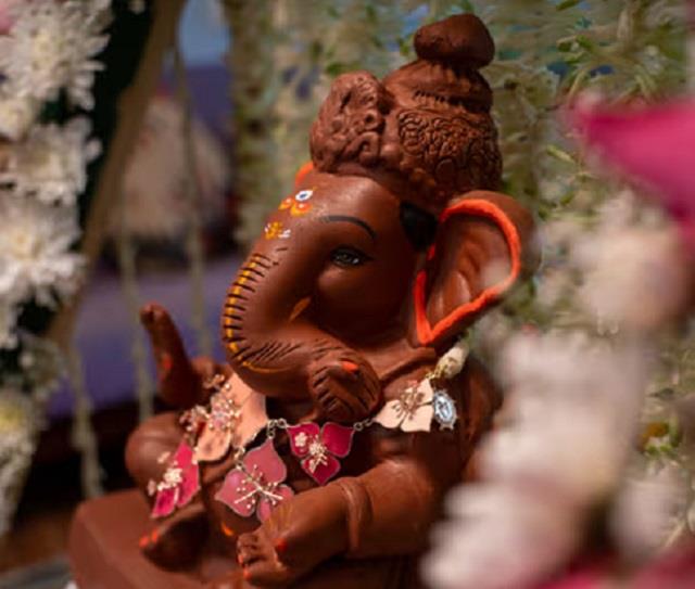 इस गणेश चतुर्थी Try करें कुछ नया, Chocolate से बनाएं गणपति बप्पा की प्यारी सी इको-फ्रेंडली मूर्ति
