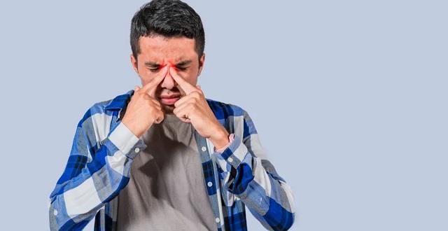 बंद है एक ही नाक? सांस लेने में होती है परेशानी तो जानें इसके पीछे की वजह