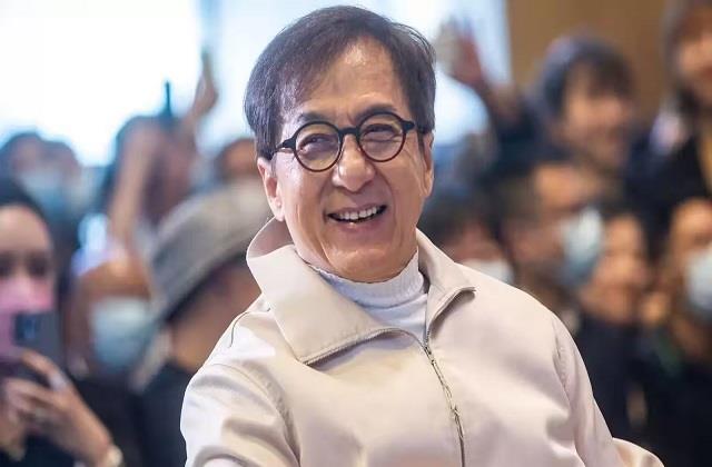 72 साल के Jackie Chan के निधन की खबर से मची सनसनी, जानिए वायरल पोस्ट का पूरा सच