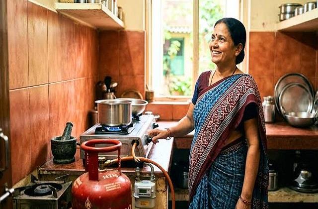 गैस सिलेंडर के रेगुलेटर में दिखें ये संकेत तो तुरंत हो जाएं सावधान, नजरअंदाज करना पड़ सकता है भारी
