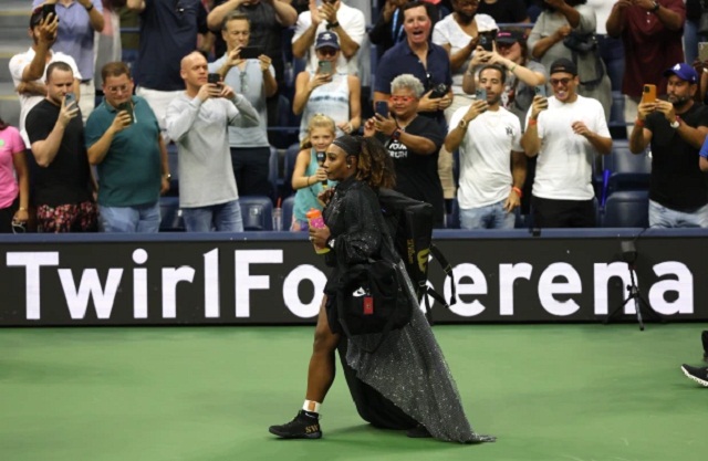 US Open 2022, Serena Williams Diamond Studded Shoes, Serena Williams, Tennis news in hindi, यूएस ओपन 2022, सेरेना विलियम्स डायमंड स्टडेड शूज़, सेरेना विलियम्स, टेनिस समाचार हिंदी में