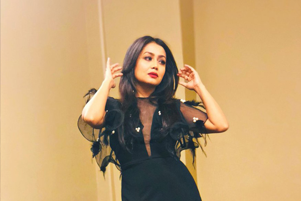 PunjabKesari, neha kakkar image, neha kakkar photo, neha kakkar pic, नेहा कक्कर इमेज, नेहा कक्कर फोटो 