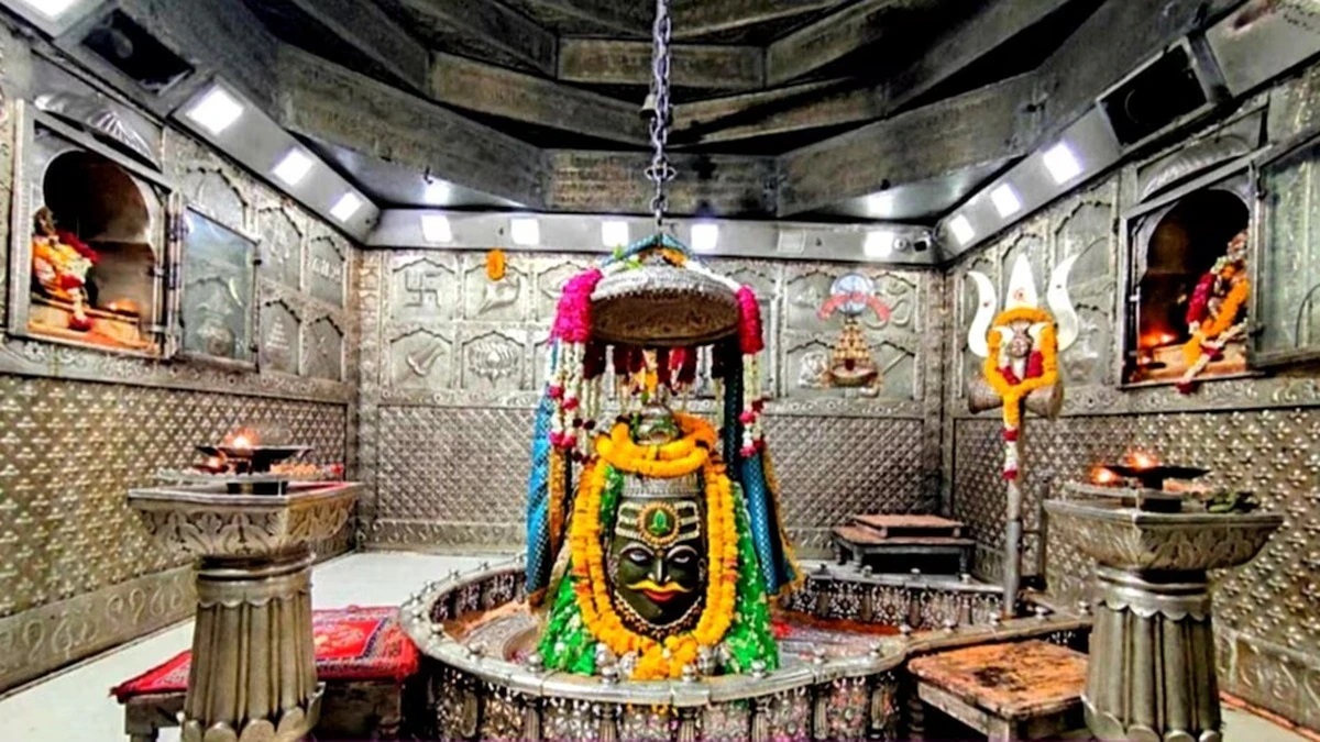 PunjabKesari, Baba Mahakal, Mahakal Darshan, Mahakal Bhasm Aarti, Ujjain Mahakal, Mahakal Mandir, Har Har Mahadev, Jai Mahakal, Shiv Bhakti, Darshan Booking, Mahakal Update 