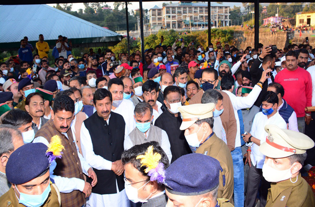 PunjabKesari, Congress and BJP Leader Image