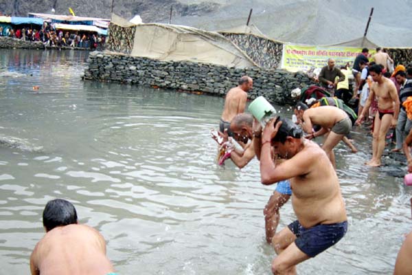 PunjabKesari, Holy Bath Image