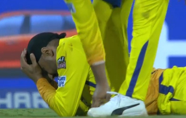 IPL 2019 : Reaction overload after harbhajan drops a skier