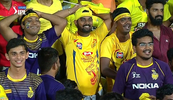 IPL 2019 : Reaction overload after harbhajan drops a skier