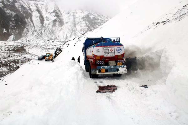 PunjabKesari, Snowfall Image