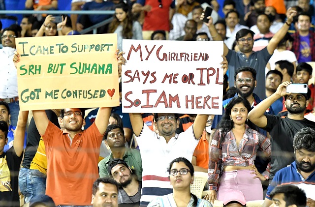 Suhana Khan, Suhana, Shahrukh Khan, IPL 2022, IPL news in hindi, sports news, SRH vs KKR, सुहाना खान, सुहाना, शाहरुख खान, आईपीएल 2022, आईपीएल समाचार हिंदी में, खेल समाचार, SRH बनाम KKR