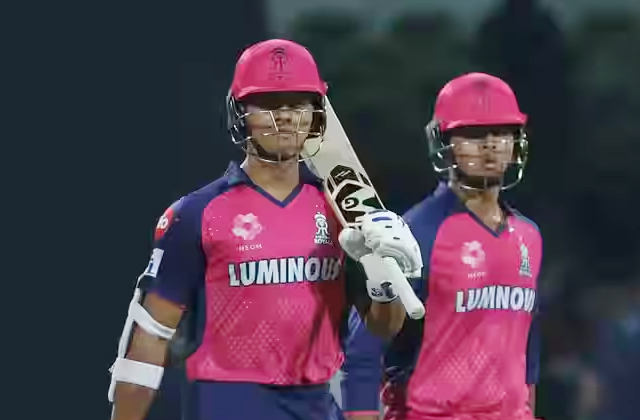 Yashasvi Jaiswal, Yashasvi Jaiswal First Ball Six, RR vs RCB, IPL 2025, IPL news, यशस्वी जयसवाल, यशस्वी जयसवाल पहली गेंद पर छक्का, आरआर बनाम आरसीबी, आईपीएल 2025, आईपीएल समाचार