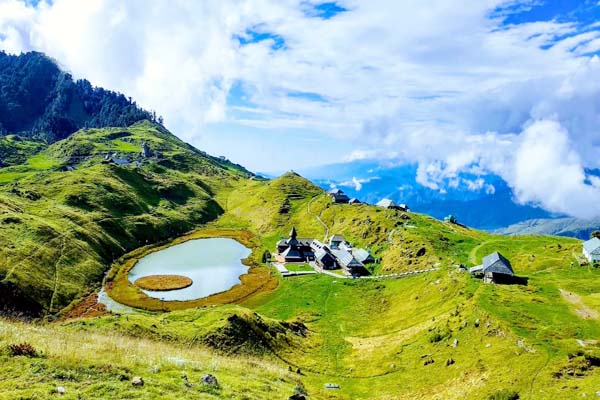 PunjabKesari, Parashar Lake Image